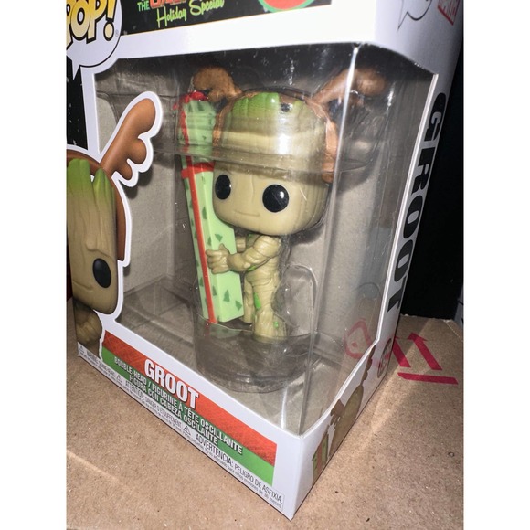 Funko Pop! Guardian of the Galaxy - Groot [Christmas Special] - Picture 8 of 14